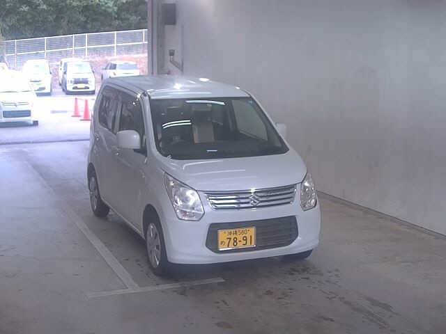 1093 SUZUKI WAGON R MH34S 2013 г. (JU Okinawa)